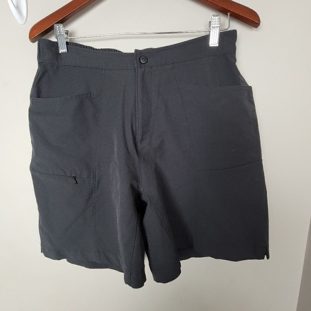 L.L. Bean Misses Medium Nylon Black Lined Padded Outdoor Shorts Regular ODQL4